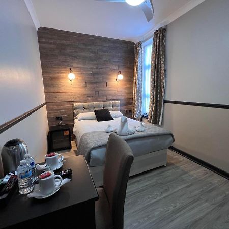 The Commongate Hotels London Exterior photo