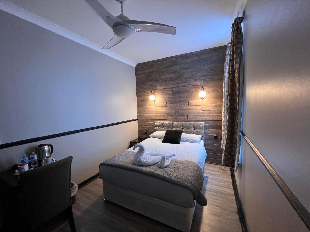 The Commongate Hotels London Exterior photo