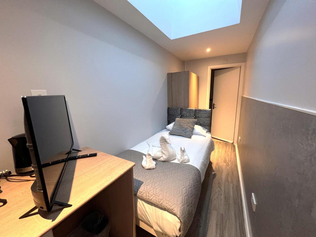 The Commongate Hotels London Exterior photo