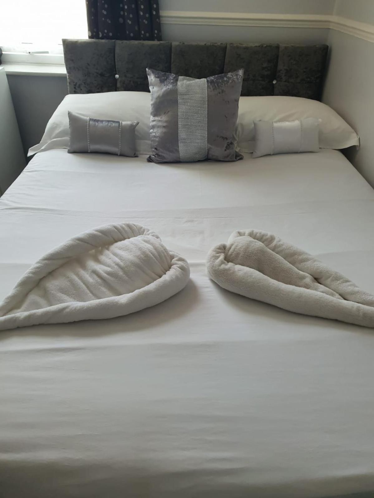 The Commongate Hotels London Room photo