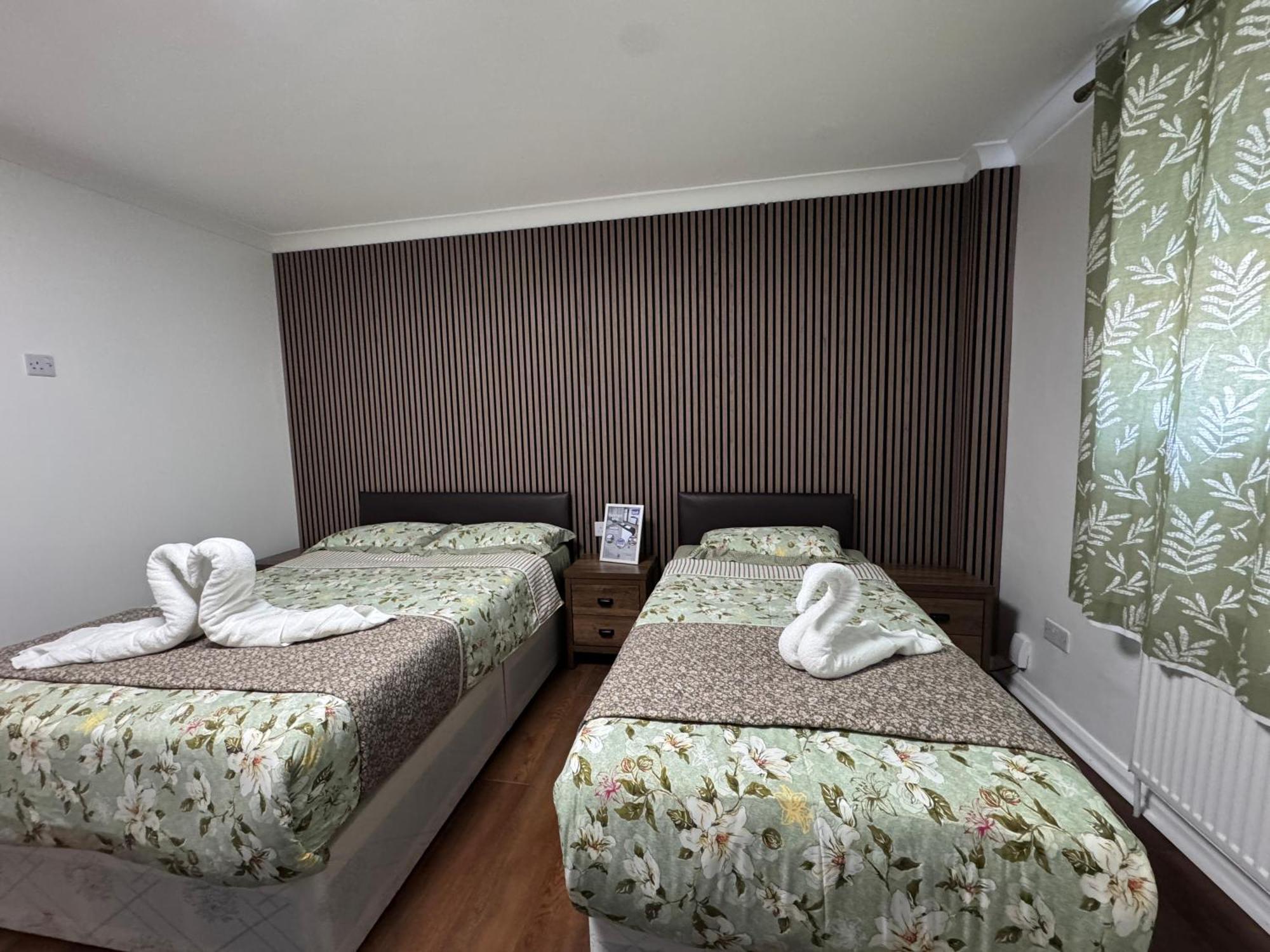 The Commongate Hotels London Exterior photo